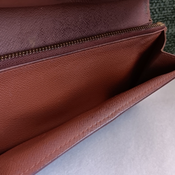 Louis Vuitton Monogram Wallet - Picture 8 of 16